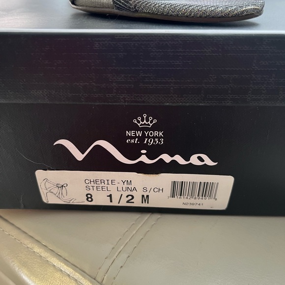 Nina Metallic “Cherie” Strappy Heels, New - Picture 3 of 7